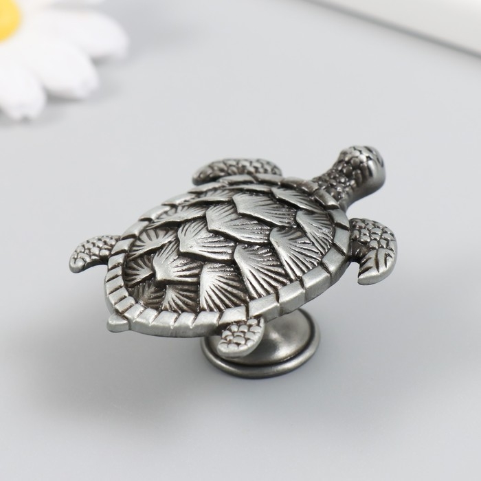 Ручка для шкатулки металл Ручка для шкатулки металл "Черепаха" состаренное серебро 6,1х4,4 см