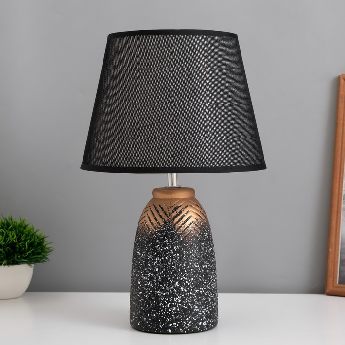 Лампа настольная Лампа настольная "Киу" 1х40Вт Е14 черный/золото 22х22х34см