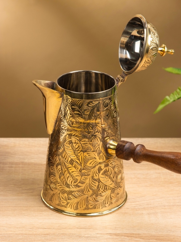 Турка "Серебряные узоры" латунь, с крышкой и деревянной ручкой, 650 мл