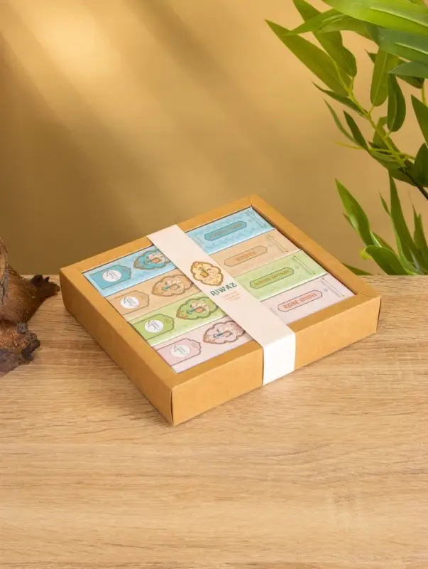 Подарочный набор благовоний ПРЕМИУМ, без стержня 4 аромата, 40 аромапалочек с подставкой