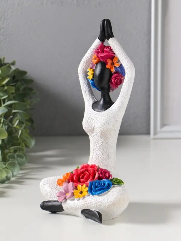 Сувенир полистоун "Девушка-йогиня, с цветами" чёрный 12,5х10,5х22,5 см