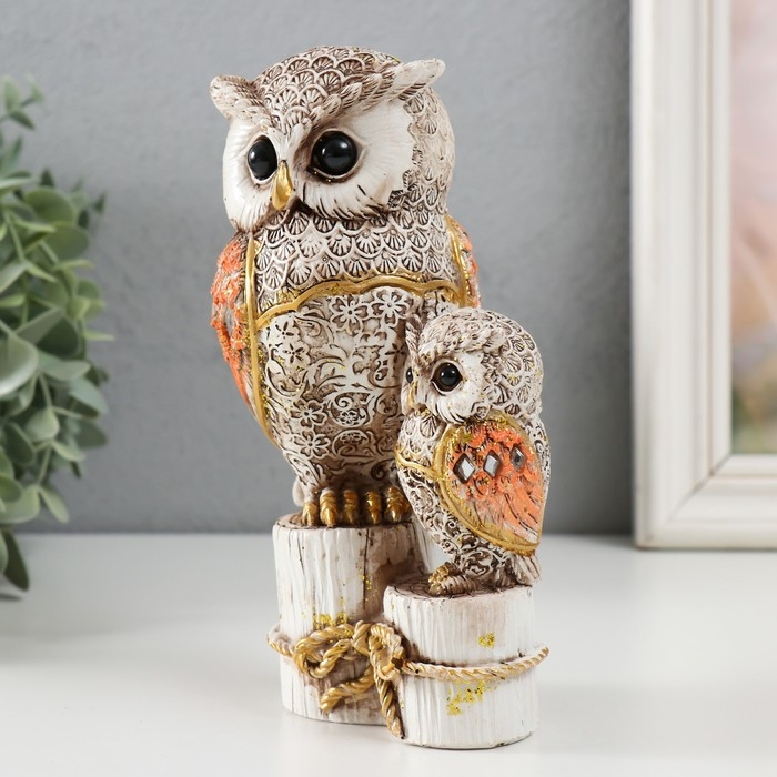 Сувенир полистоун Сувенир полистоун "Серый филин с коричневыми крыльями, с совёнком на пеньках"16,8х9,5х5 см