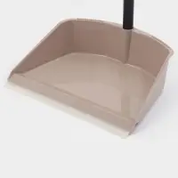 Щётка с совком для уборки &laquo;Ленивка&raquo;, 19.5&times;25&times;90 см, капучино