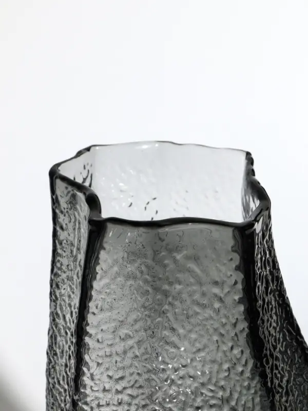 Ваза стекло настольная  Ваза стекло настольная "Дженис" 30х15х9,5 см, серый