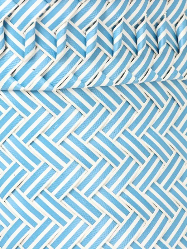 Сумка плетёная, 30&times;15&times;35 см, пластик, бело-голубая