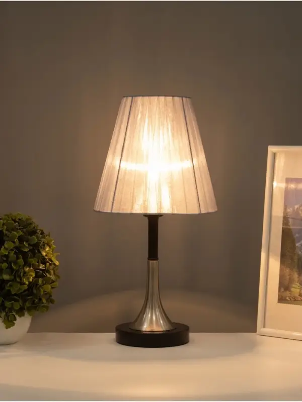 Лампа настольная RISALUX &laquo;Рита&raquo; 1&times;40 Вт Е27 черный/серебро/серый 20&times;20&times;40 см