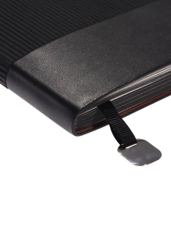 Ежедневник недатированный формат А5, 80л, линия, с ручкой, подар коробка, Черный