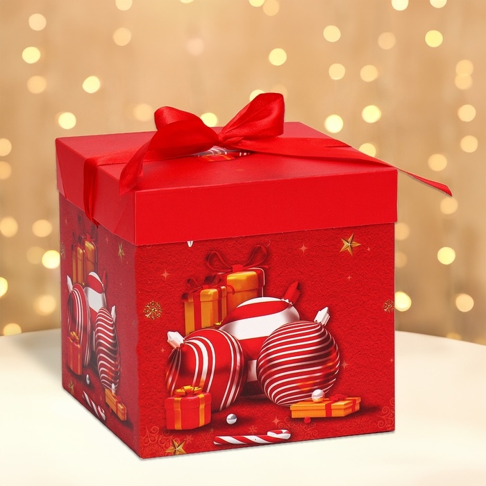Новый год. Коробка подарочная новогодняя складная Новый год. Коробка подарочная новогодняя складная "Игрушки" 15х15х15 см.