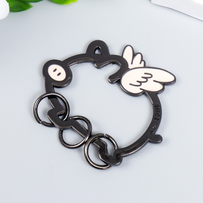 Брелок-ключница металл Брелок-ключница металл "Свинка с крылышками" эмаль 4,5х5,5 см