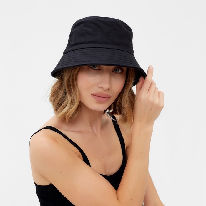 Панама женская MINAKU с цепочкой, цвет черный, р-р 56--58 Панама женская MINAKU с цепочкой, цвет черный, р-р 56--58