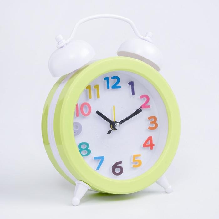 Часы - будильник настольные Часы - будильник настольные "Гармония", дискретный ход, циферблат d-10 см, 14 х 12.5 см, АА