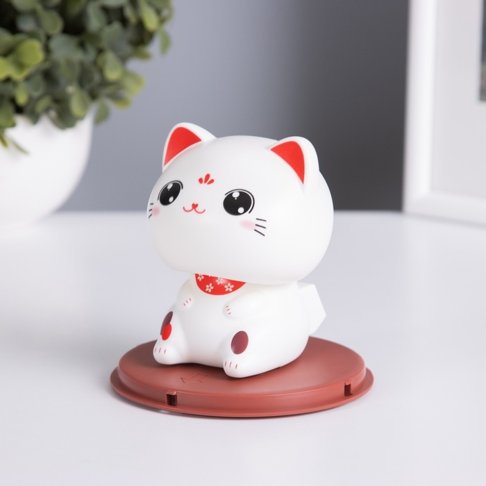 Маятник пластик от солнечной батареи Маятник пластик от солнечной батареи "Кот Манэки-нэко беленький" 10х10х10,3 см