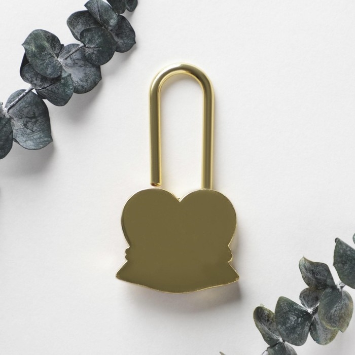 Замок свадебный &laquo;Совет да любовь&raquo;.