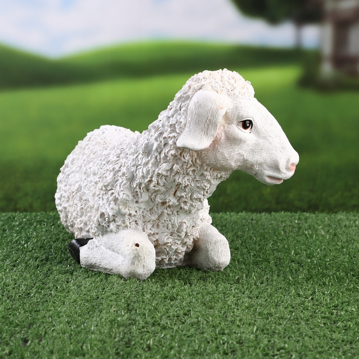 Садовая фигура  Садовая фигура "Ягненок лежит" 29х15х17см ///