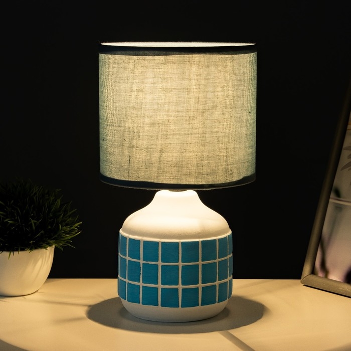 Настольная лампа Настольная лампа "Гликерия" E14 40Вт бело-синяя 15х15х27 см RISALUX