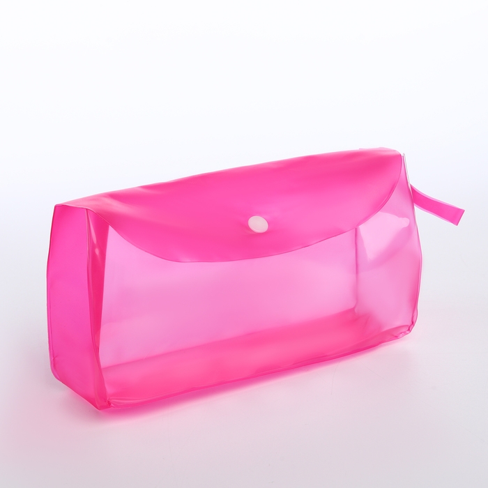 Косметичка на кнопке, цвет малиновый Косметичка на кнопке, цвет малиновый