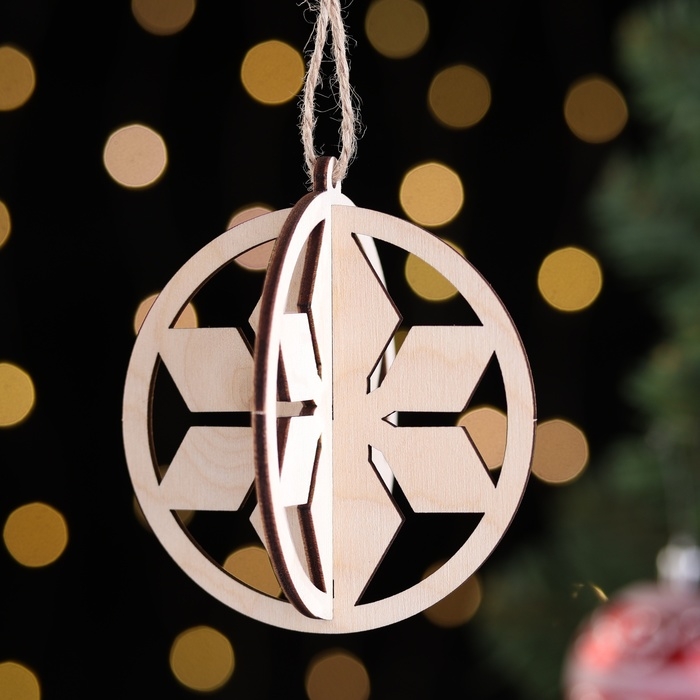 Деревянная игрушка на ёлку Деревянная игрушка на ёлку "Льдинка", шар, диаметр 8 см