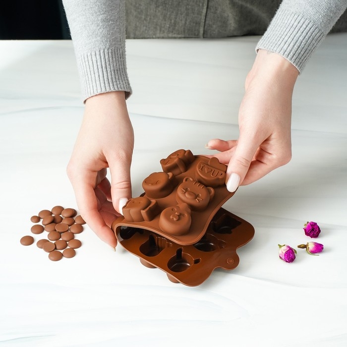 Форма для конфет и шоколада Доляна «Животные. Любовь», силикон, 20,6×10,5×1,4 см, 15 ячеек, цвет коричневый Форма для конфет и шоколада Доляна «Животные. Любовь», силикон, 20,6×10,5×1,4 см, 15 ячеек, цвет коричневый