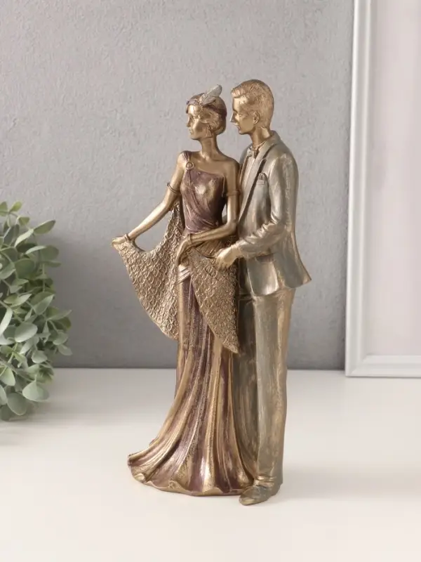 Фигурка полистоун &laquo;Пара в костюмах 20-30-х годов&raquo;, 17&times;9&times;31.5 см