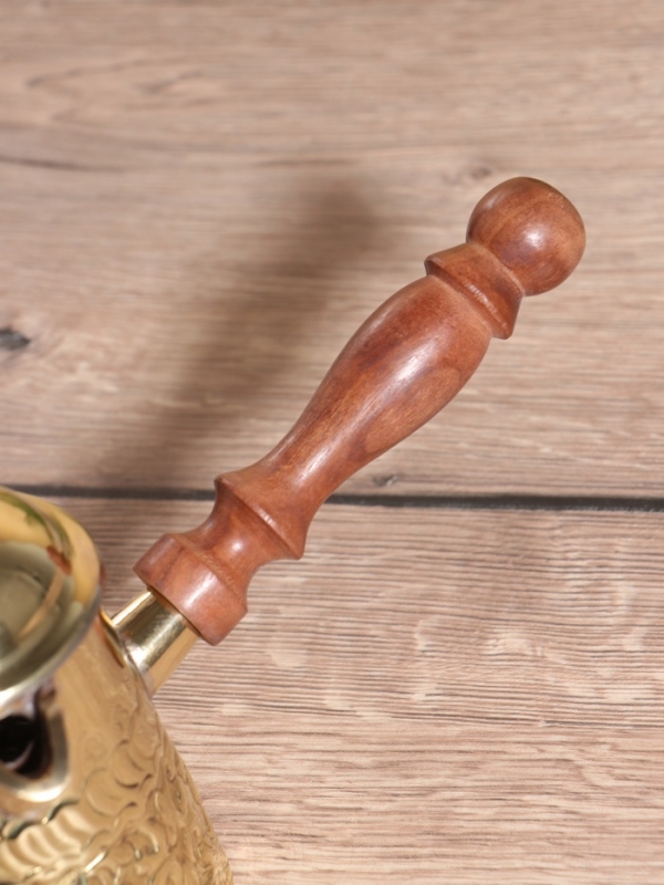 Турка "Золотые волны" латунь, с крышкой и деревянной ручкой 250 мл