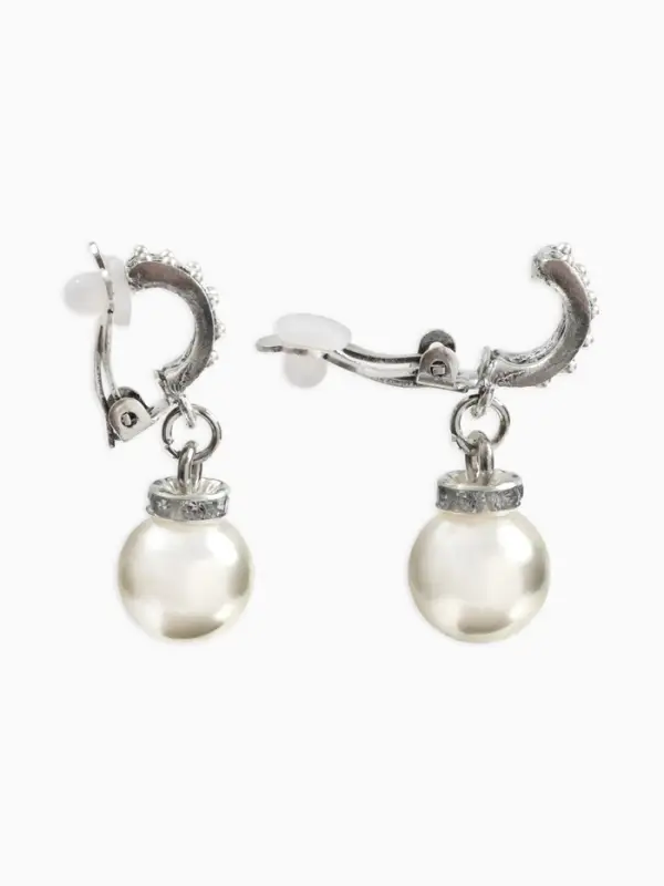 Серьги клипсы для ушей QF &laquo;Грейс&raquo;, две линии с бусинами, белые в чернёном серебре