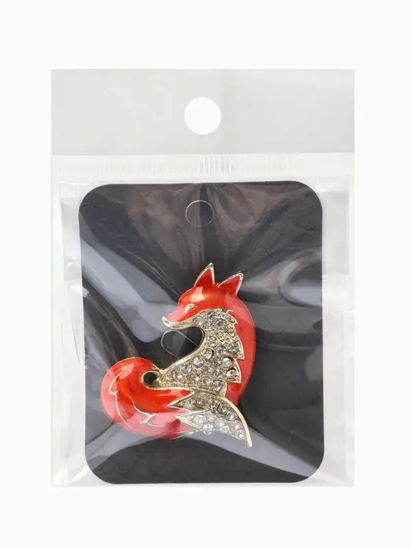 Брошь &laquo;Лиса&raquo; хитрая, стразы, цвет оранжево-белый в золоте