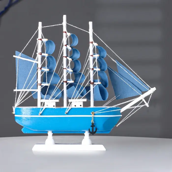 Сувенирная модель корабля &laquo;Аскольд&raquo;, борта голубые с полосой, паруса голубые, 23.5&times;4.5&times;23 см