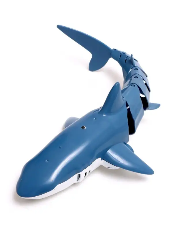 Акула радиоуправляемая &laquo;Белая&raquo;, плавает, брызгает водой, работает от аккумулятора, цвет синий