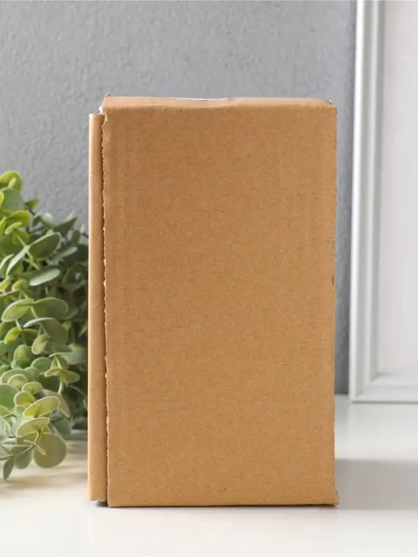 Сувенир керамика "Белый зайчик с морковкой-сердцем" 10,8х9,6х19,3 см