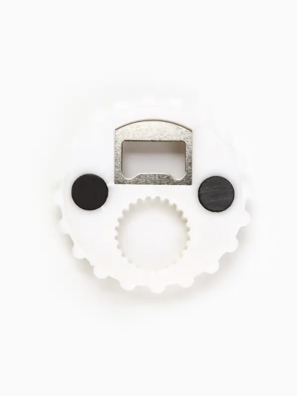 Открывашка для пива на магните &laquo;Любитель пива&raquo;, d=7 см