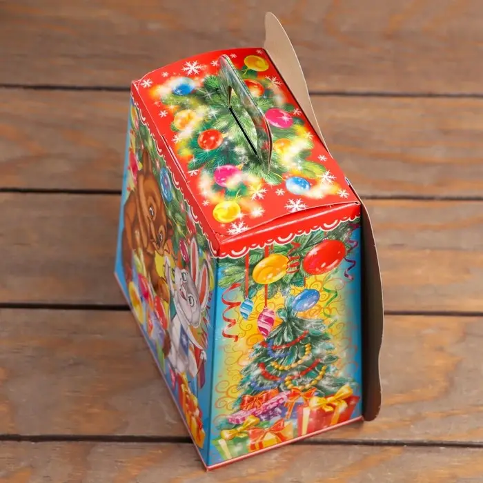 Подарочная коробка «Снеговик с подарком» 16×10×18 см Подарочная коробка «Снеговик с подарком» 16×10×18 см