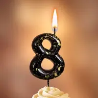 Свеча в торт "Черные брызги", цифра "8"