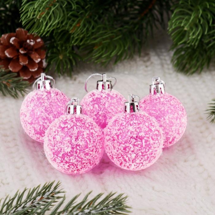 Набор шаров пластик d-4 см, 12 шт Набор шаров пластик d-4 см, 12 шт "Заснеженный" малиново-белый