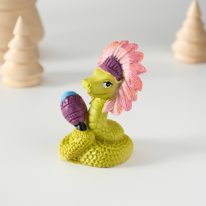 Сувенир полистоун Сувенир полистоун "Змея-индеец с маракасом" 4,6х6 см