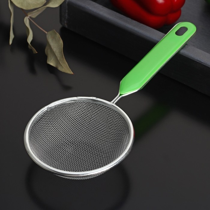 Сито для просеивания с ручкой Доляна «Хозяюшка», d=10 см, цвет зелёный Сито для просеивания с ручкой Доляна «Хозяюшка», d=10 см, цвет зелёный