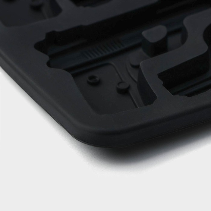 Форма для шоколада Доляна «Пистолет», силикон, 18,7×13,4 см, 6 ячеек (7,5×5,1 см), цвет тёмно - серый Форма для шоколада Доляна «Пистолет», силикон, 18,7×13,4 см, 6 ячеек (7,5×5,1 см), цвет тёмно - серый