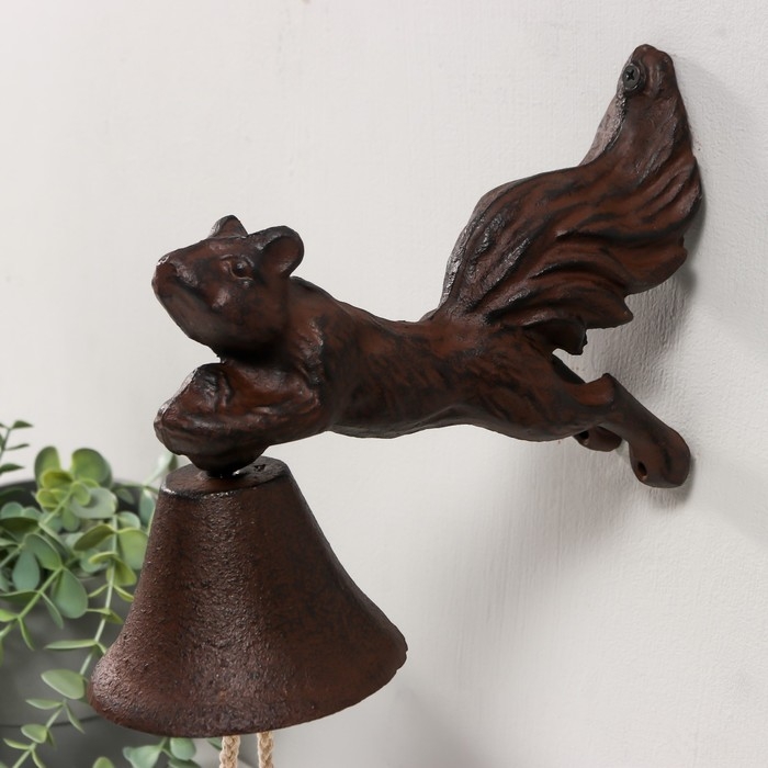 Колокол сувенирный чугун  Колокол сувенирный чугун "Белка" 15х10х24,5 см