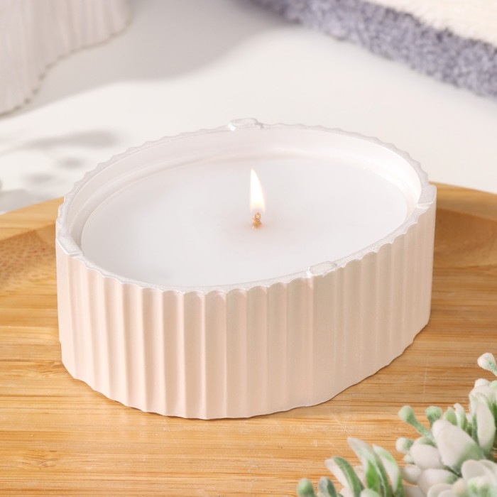 Свеча  Свеча "Овал" в подсвечнике с узкими гранями, 9х6,5х4см,белый перламутр