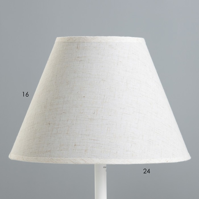 Лампа настольная Oliver 1х15Вт Е27 белый 25х25х40см RISALUX Лампа настольная Oliver 1х15Вт Е27 белый 25х25х40см RISALUX