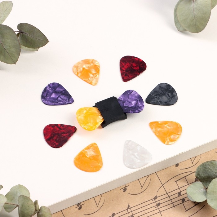 Набор медиаторов: держатель на гриф гитары + 10 медиаторов Music Life, 0,96мм, микс Набор медиаторов: держатель на гриф гитары + 10 медиаторов Music Life, 0,96мм, микс