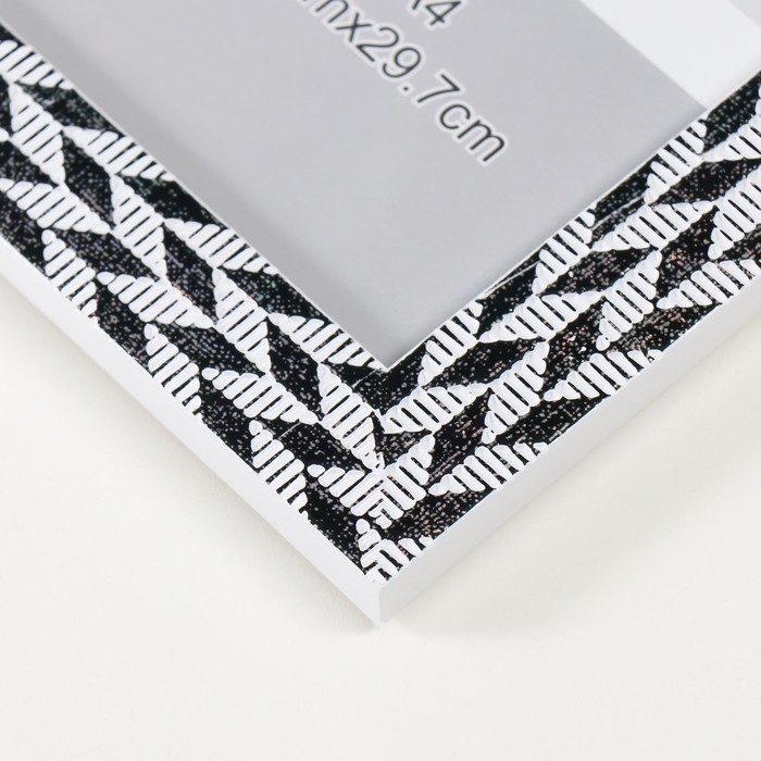 Фоторамка пластик формат А4 Фоторамка пластик формат А4 "Двойная коса" чёрно-белая 24,4х33,3 см