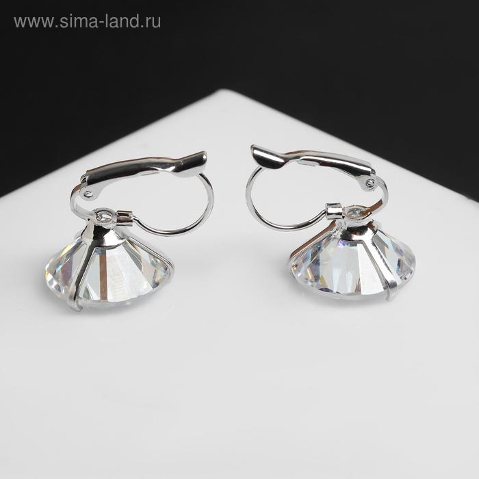 Серьги со стразами «Большой сапфир» в наклоне, d=1,5, цвет белый в серебре Серьги со стразами «Большой сапфир» в наклоне, d=1,5, цвет белый в серебре