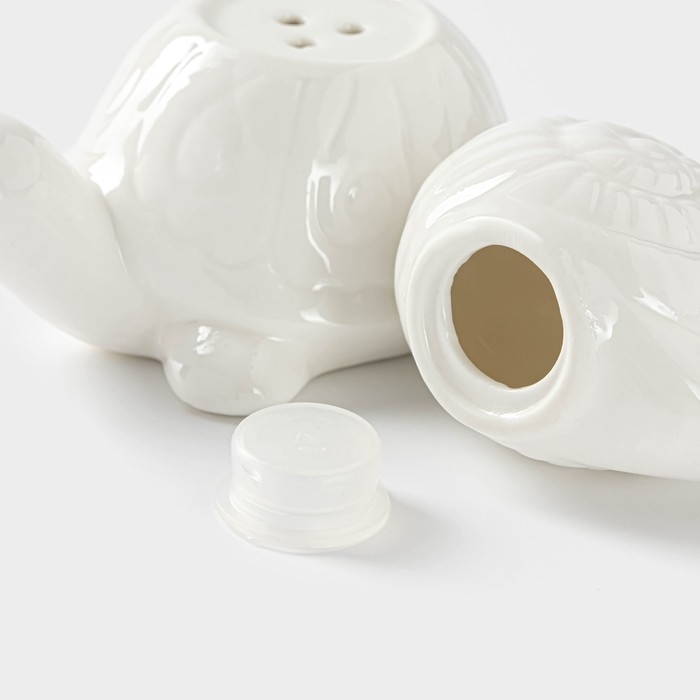 Набор для специй на деревянной подставке BellaTenero «Черепаха и улитка», 2 предмета: солонка 25 мл, перечница 30 мл, цвет белый Набор для специй на деревянной подставке BellaTenero «Черепаха и улитка», 2 предмета: солонка 25 мл, перечница 30 мл, цвет белый