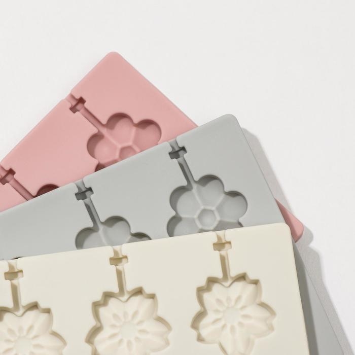 Форма для леденцов Доляна «Клумба», силикон, 25×10,5×1 см, 12 ячеек (3,2×3 см), с палочками, цвет МИКС Форма для леденцов Доляна «Клумба», силикон, 25×10,5×1 см, 12 ячеек (3,2×3 см), с палочками, цвет МИКС