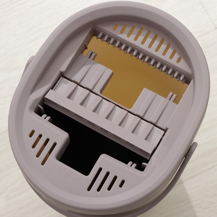 Швабра с отжимом и ведро Доляна: ведро с отсеками для полоскания и отжима 9,3 л, швабра плоская, запасная насадка из микрофибры Швабра с отжимом и ведро Доляна: ведро с отсеками для полоскания и отжима 9,3 л, швабра плоская, запасная насадка из микрофибры