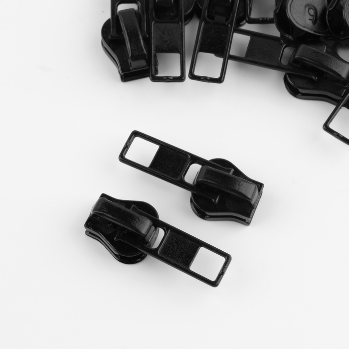 Бегунок автоматический для молнии «Трактор», №5, 10 шт, цвет чёрный Бегунок автоматический для молнии «Трактор», №5, 10 шт, цвет чёрный