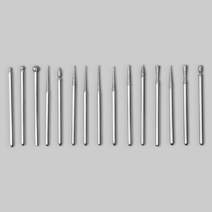 Фрезы алмазные для маникюра в пластиковом органайзере, 30 шт Фрезы алмазные для маникюра в пластиковом органайзере, 30 шт