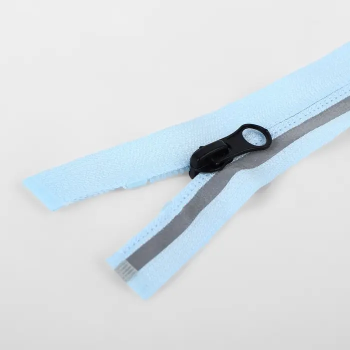 Молния «Спираль», №5, разъёмная, со светоотражающей полосой, замок автомат, 60 см, голубая Молния «Спираль», №5, разъёмная, со светоотражающей полосой, замок автомат, 60 см, голубая