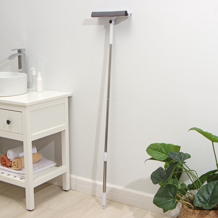 Окномойка с поролоновой насадкой Raccoon, телескопическая ручка, поворот на 180°, 26×3,5×98(128) Окномойка с поролоновой насадкой Raccoon, телескопическая ручка, поворот на 180°, 26×3,5×98(128)