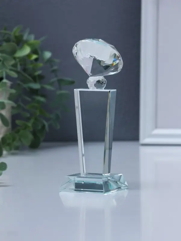 Фигурка стекло &laquo;Стела наградная. Кубок бриллиант&raquo;, под нанесение, 15.5&times;5&times;5 см